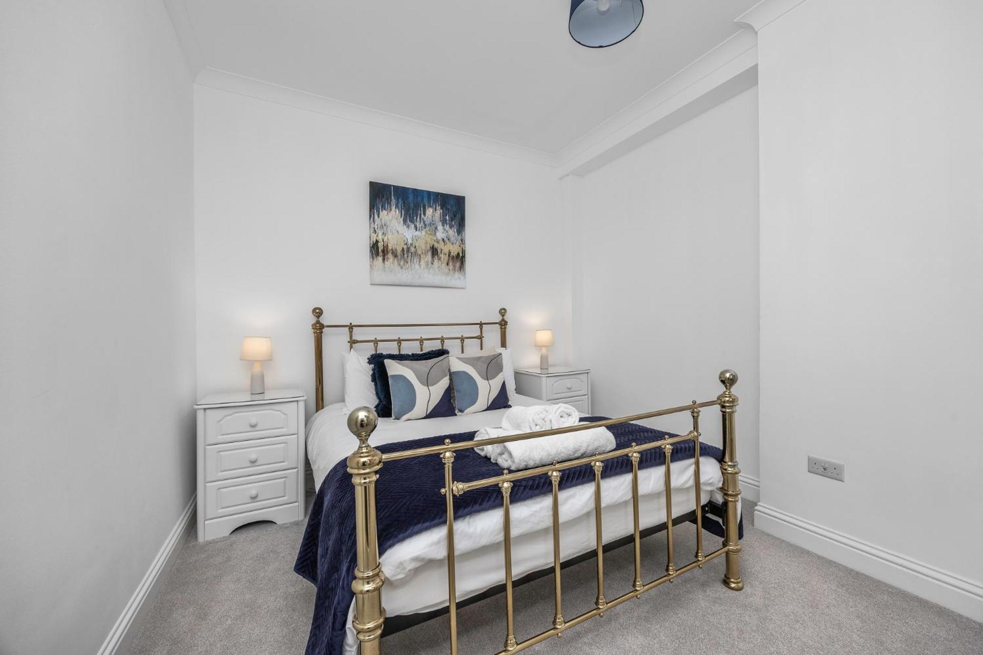 2 Bedroom Flat - With King Sized Beds, Netflix And Sky - Perfect For Contractors, Vacation Guests Or Those Relocating Hove Exterior foto