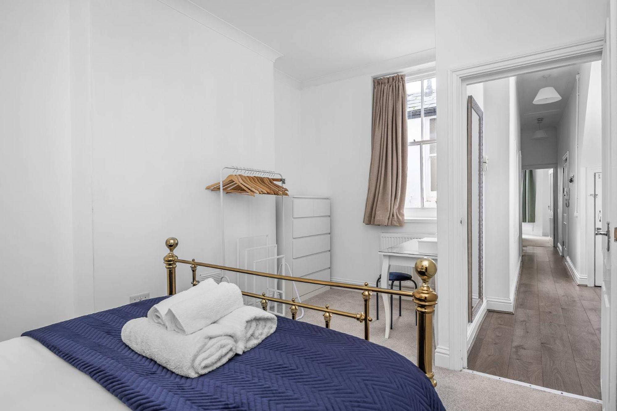 2 Bedroom Flat - With King Sized Beds, Netflix And Sky - Perfect For Contractors, Vacation Guests Or Those Relocating Hove Exterior foto