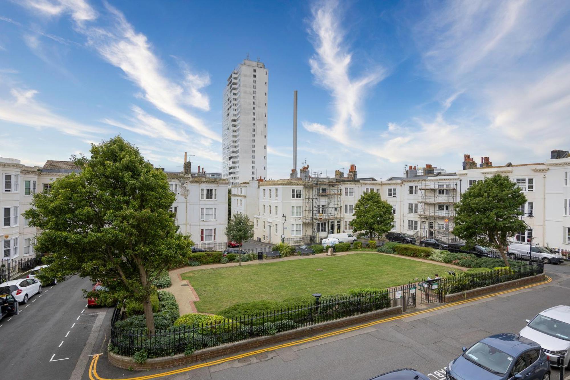 2 Bedroom Flat - With King Sized Beds, Netflix And Sky - Perfect For Contractors, Vacation Guests Or Those Relocating Hove Exterior foto